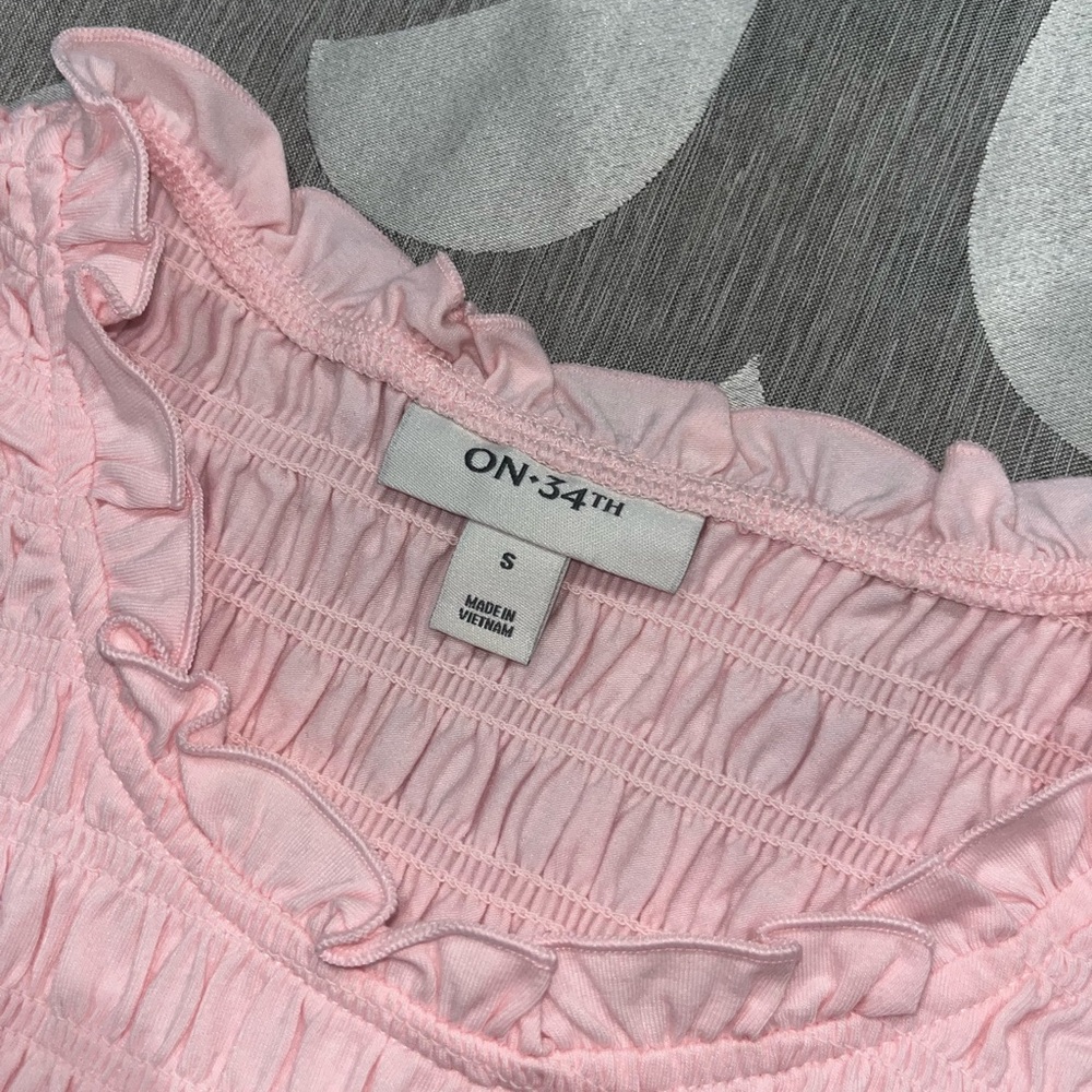 Pink ruffled blouse - Picture 2 of 4